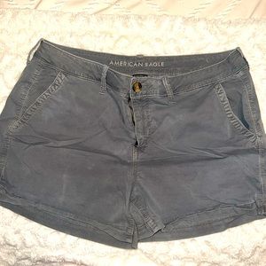 American Eagle super stretch shorts women’s sz 16